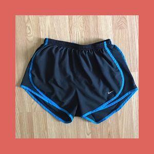 Nike Women’s Dry Tempo Running Short